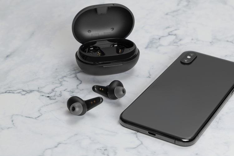 STREETZ True Wireless Stereo in-ear, dual earbuds, charge case, black STREETZ True Wireless Stereo in-ear, dual earbuds, charge case, black