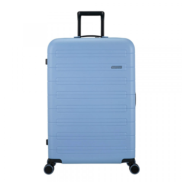 American Tourister Nova Stream Spinner 77/28 Expand Pastellblå American Tourister Nova Stream Spinner 77/28 Expand Pastellblå