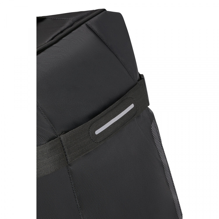 American Tourister Urban Track Duffelväska/WH Medium Svart American Tourister Urban Track Duffelväska/WH Medium Svart