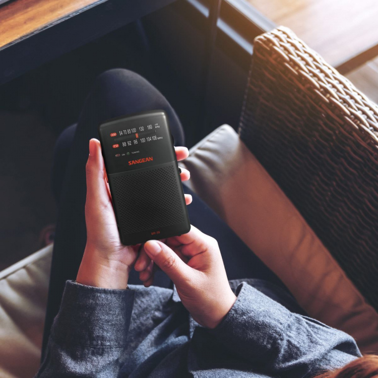 Sangean SR35 - Fickradio, Svart Sangean SR35 - Fickradio, Svart