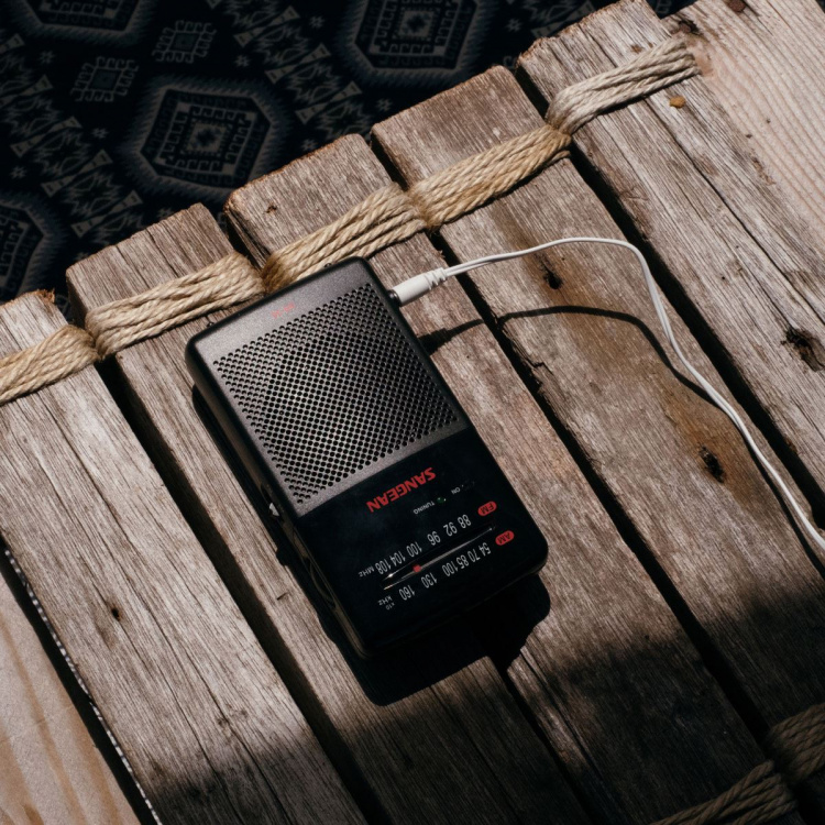 Sangean SR35 - Fickradio, Svart Sangean SR35 - Fickradio, Svart