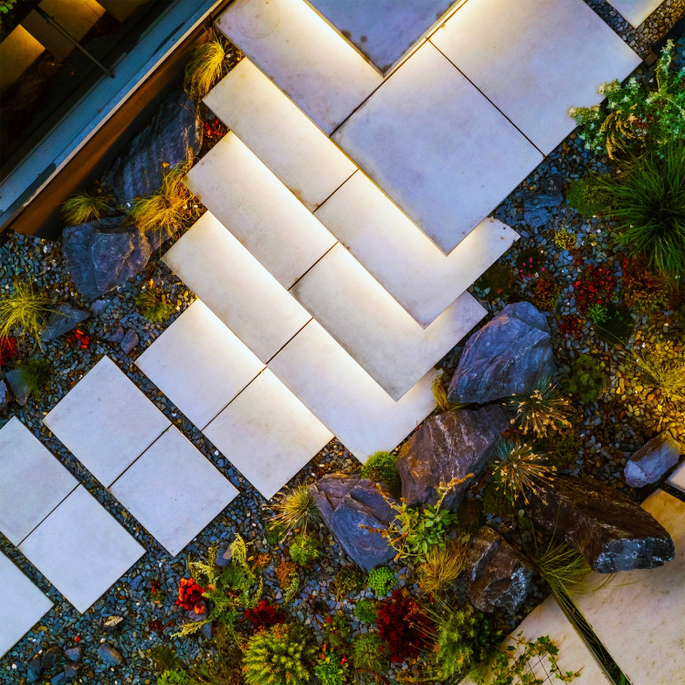 LightsOn Strip Böjbart och flexibelt ljusband 1700lm 25W 2700K 5 meter