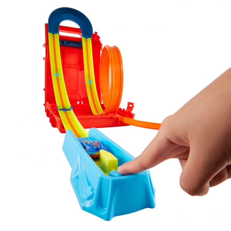 Hot Wheels Track Builder Fuel Can Stunt Box Hot Wheels Track Builder Fuel Can Stunt Box