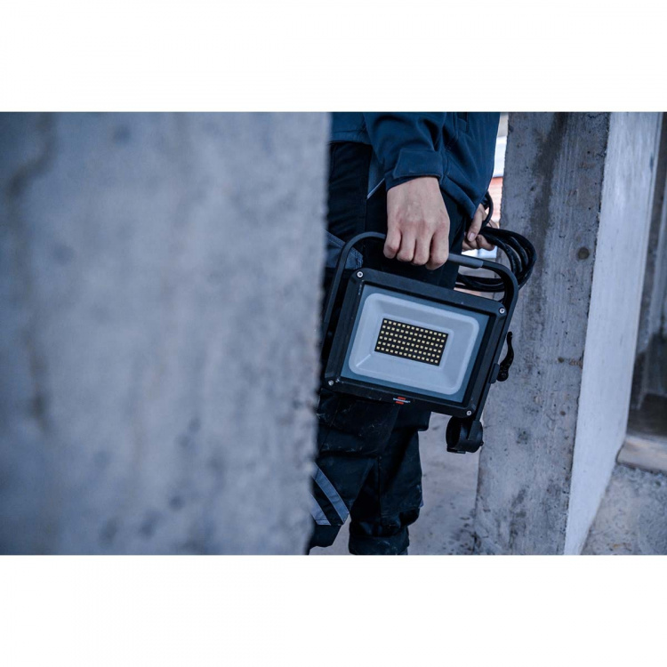 brennenstuhl Mobil LED-bygglampa JARO 14060 M / LED-arbetslampa 100W för utomhusbruk (LED-strålkastare med 5m kabel, LED-nödbelysning med 11500lm tillverkad av högkvalitativt aluminium, dimbar, IP65)