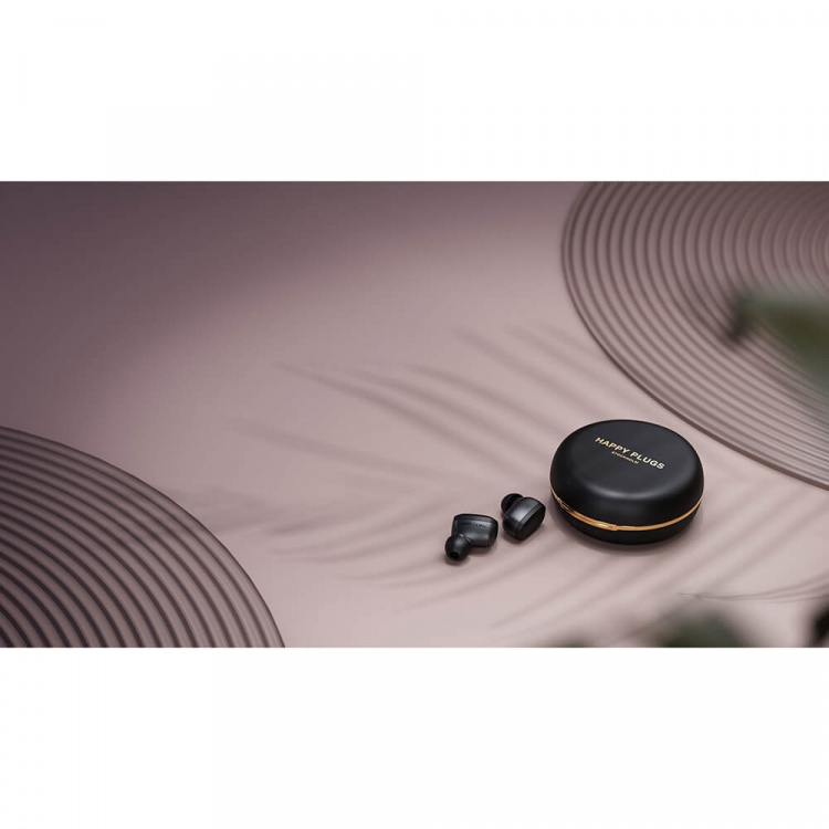 Happy Plugs Hörlur Adore In-Ear Svart Happy Plugs Hörlur Adore In-Ear Svart