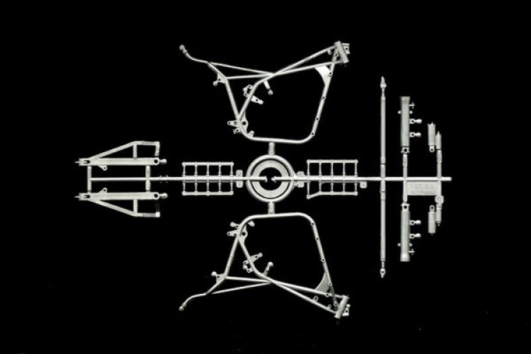 ITALERI 1:9 Suzuki RG 500 XR27 1978 Team Heron