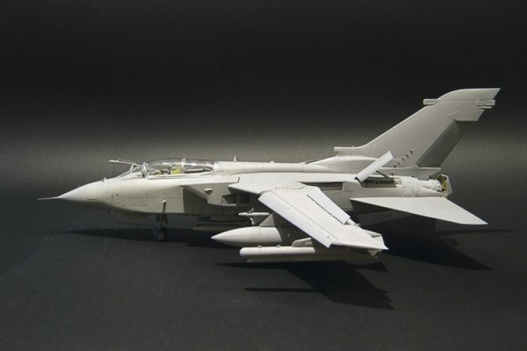ITALERI 1:32 Panavia \'\'TORNADO\'\' ECR ITALERI 1:32 Panavia \'\'TORNADO\'\' ECR