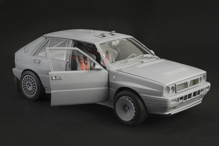 ITALERI 1:12 Lancia Delta HF Integrale 16V ITALERI 1:12 Lancia Delta HF Integrale 16V