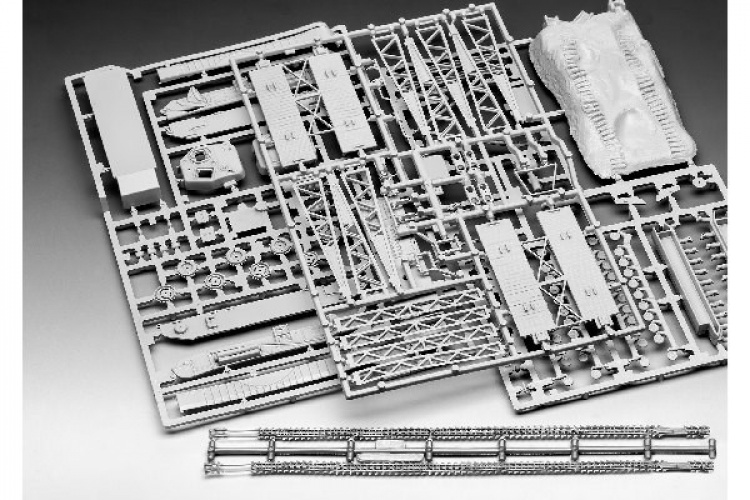 Revell Churchill A.V.R.E. 1:76