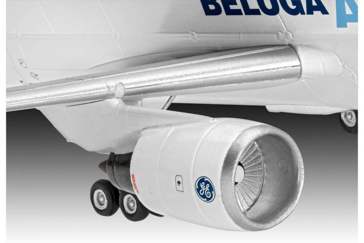 Revell Airbus A300-600ST \'Beluga\' 1:144