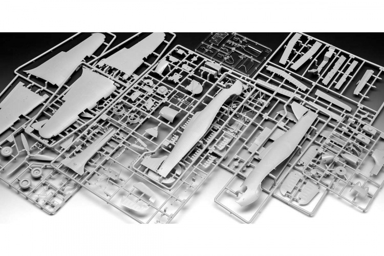Revell Hawker Hurricane Mk IIb Revell Hawker Hurricane Mk IIb