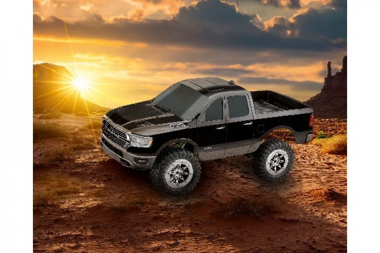 Revell RAM 1500 Laramie \'Back in Black\' 2020 R/C 1:10 Revell RAM 1500 Laramie \'Back in Black\' 2020 R/C 1:10