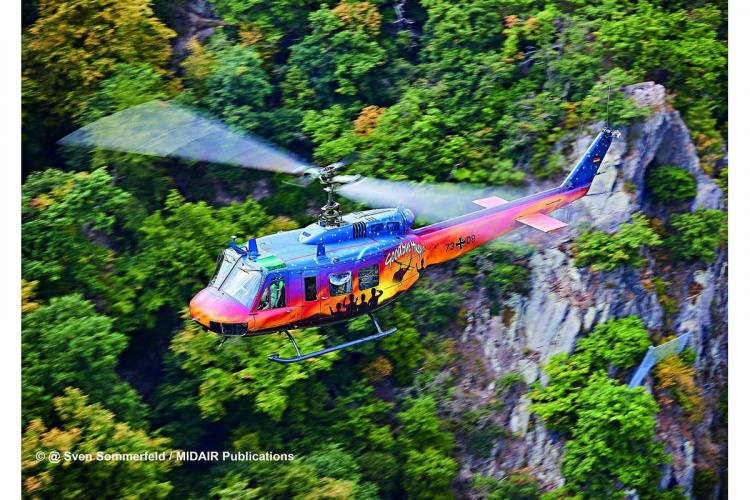 Revell Bell UH-1D \'Goodbye Huey\' 1:32