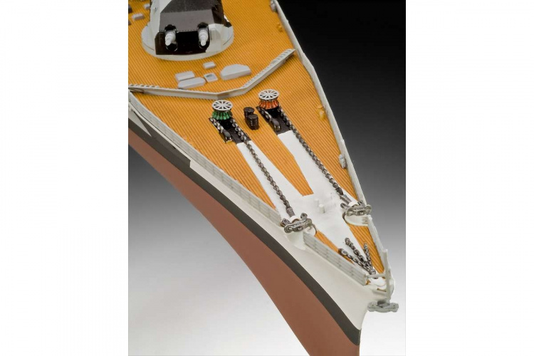 Revell German Battleship WWII Tirpitz 1:350