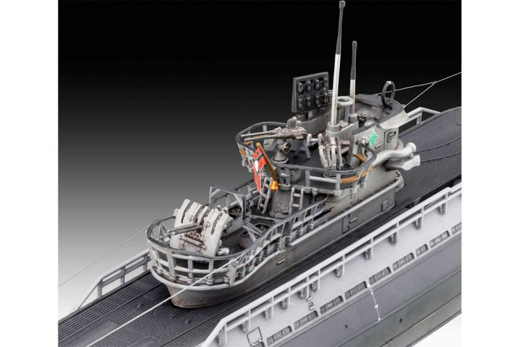 Revell German Submarine Type IX C/40 (U190) 1:144 