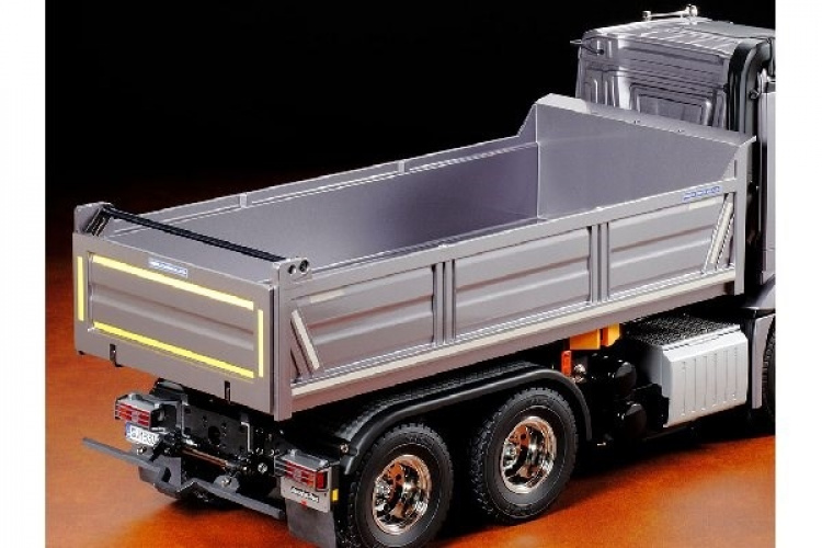 TAMIYA 1/14 R/C Mercedes-Benz Arocs 3348 6x4 Tipper Truck
