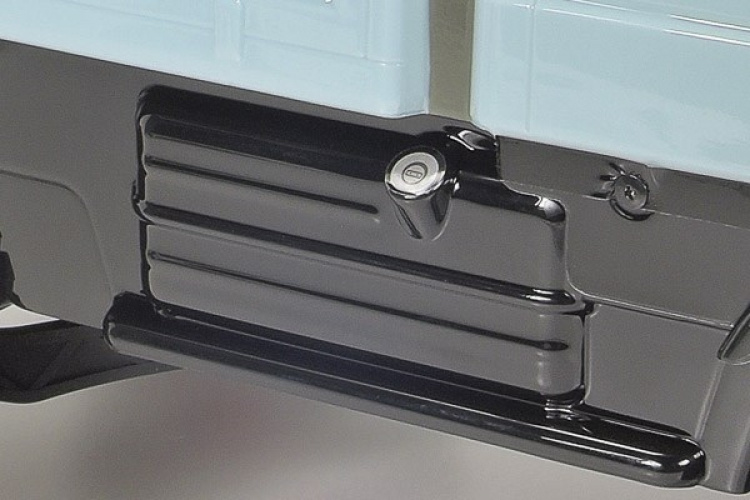 TAMIYA 1/10 R/C Mercedes-Benz Unimog 406 Series U900