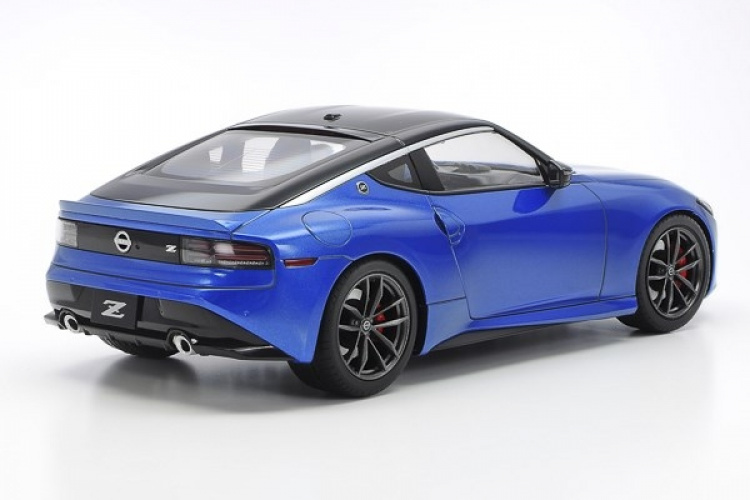 TAMIYA 1/24 Nissan Z TAMIYA 1/24 Nissan Z