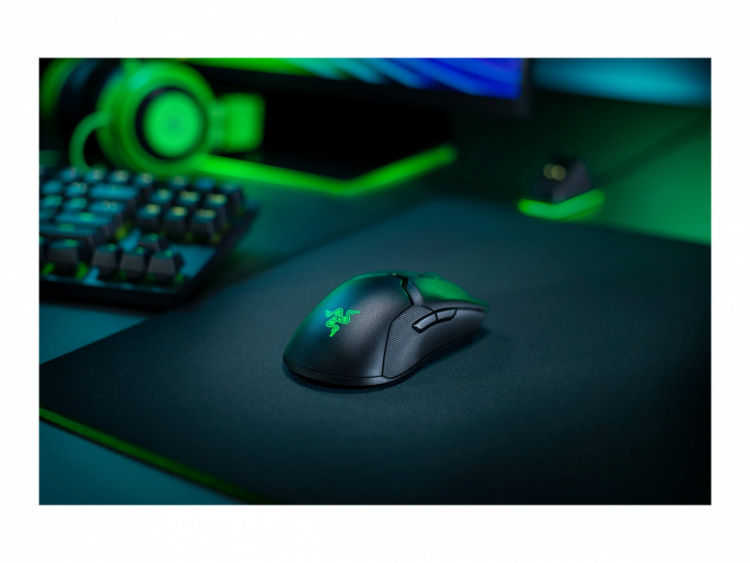 Razer Viper Ultimate - Optisk Trådlös Gaming mus med laddstation, Svart