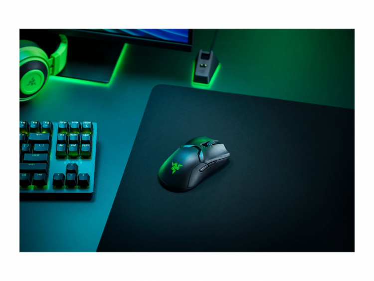 Razer Viper Ultimate - Optisk Trådlös Gaming mus med laddstation, Svart