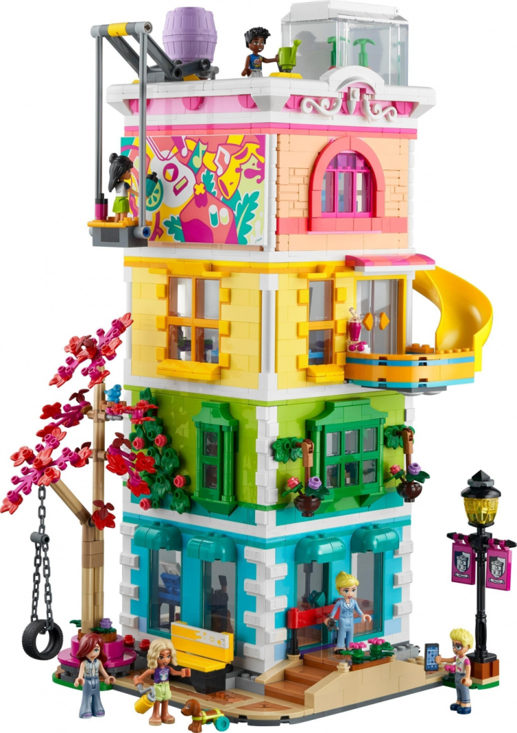 LEGO Friends 41748 - Heartlake Citys aktivitetshus