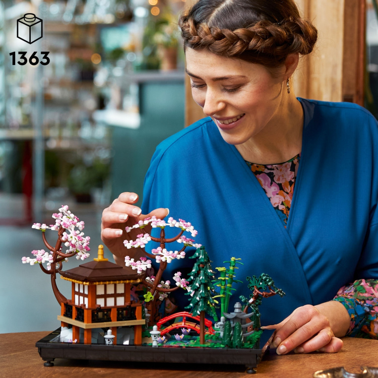 LEGO Icons 10315 - Fridfull trädgård LEGO Icons 10315 - Fridfull trädgård