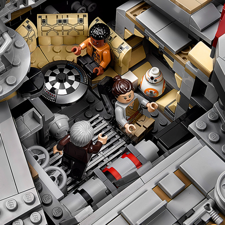 LEGO Star Wars 75192 UCS Millennium Falcon