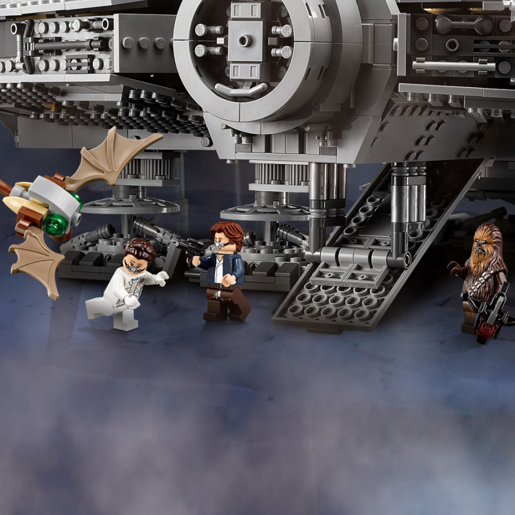 LEGO Star Wars 75192 UCS Millennium Falcon