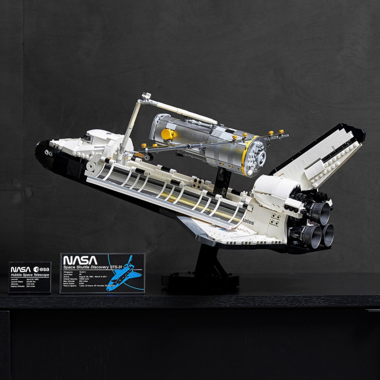 LEGO 10283 - NASA Rymdfärjan Discovery