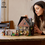 LEGO Ideas 21341 - Disney Hocus Pocus: Systrarna Sandersons stuga