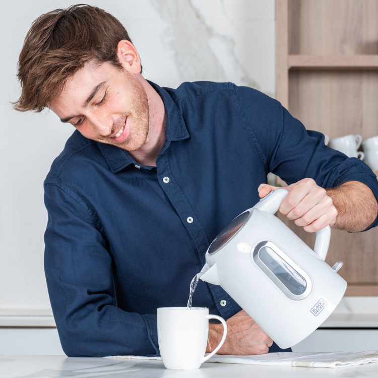 BLACK+DECKER Vattenkokare 1,7L Vit