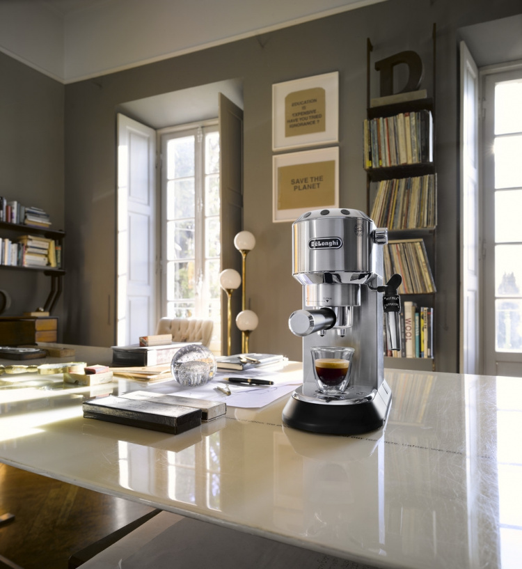 DeLonghi EC685.M Dedica -espressomaskin