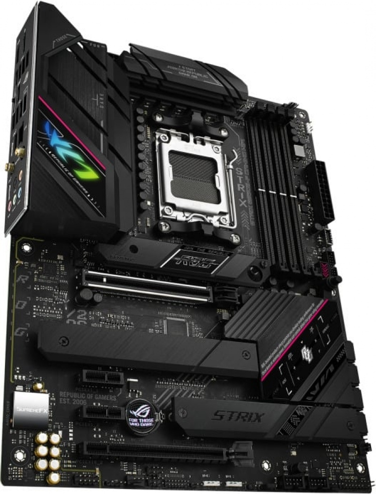 ASUS ROG STRIX B650E-F GAMING WIFI ATX moderkort