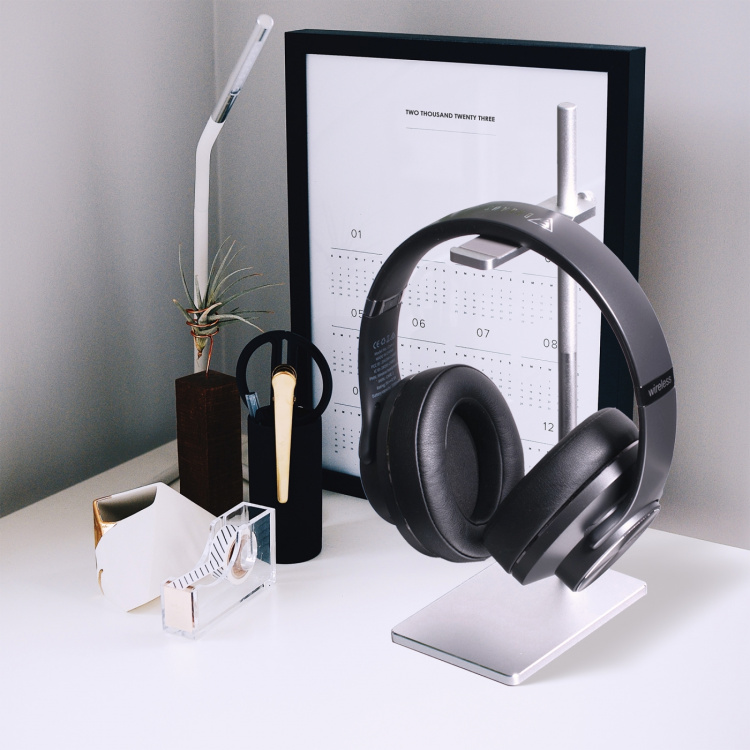 Desire2 Bordsställ För Hörlurar Aluminium Silver Desire2 Bordsställ För Hörlurar Aluminium Silver