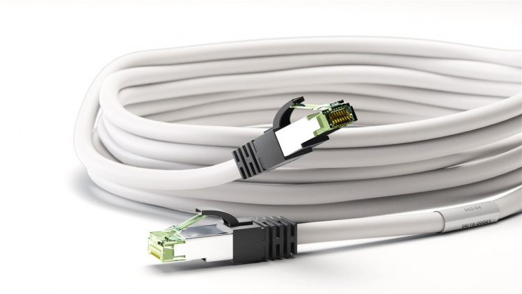 Goobay RJ45 (CAT 6A, 500 MHz) patchkabel med CAT 8.1 S/FTP rå kabel, vit 99,9 % syrefri kopparledare (OFC), AWG 24, halogenfri kabelhölje (LSZH), 15 m Goobay RJ45 (CAT 6A, 500 MHz) patchkabel med CAT 8.1 S/FTP rå kabel, vit 99,9 % syrefri kopparledare (OFC), AWG 24, halogenfri kabelhölje (LSZH), 15 m