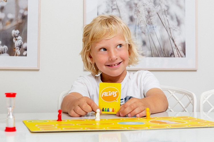 Tactic Junior Alias brädspel Tactic Junior Alias brädspel