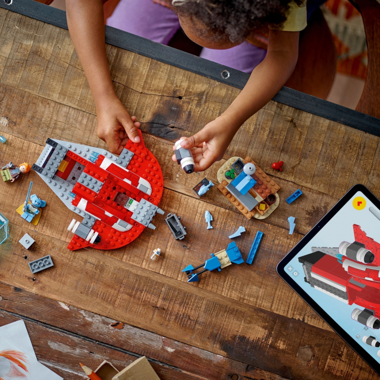 LEGO Star Wars 75384 - The Crimson Firehawk™