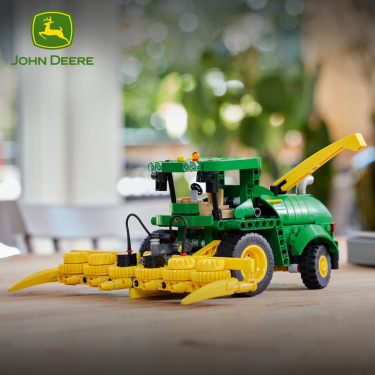 LEGO Technic 42168 - John Deere 9700 Forage Harvester