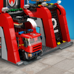 LEGO City Fire 60414 - Brandstation med brandbil