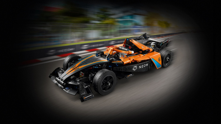 LEGO Technic 42169 - NEOM McLaren Formula E Race Car