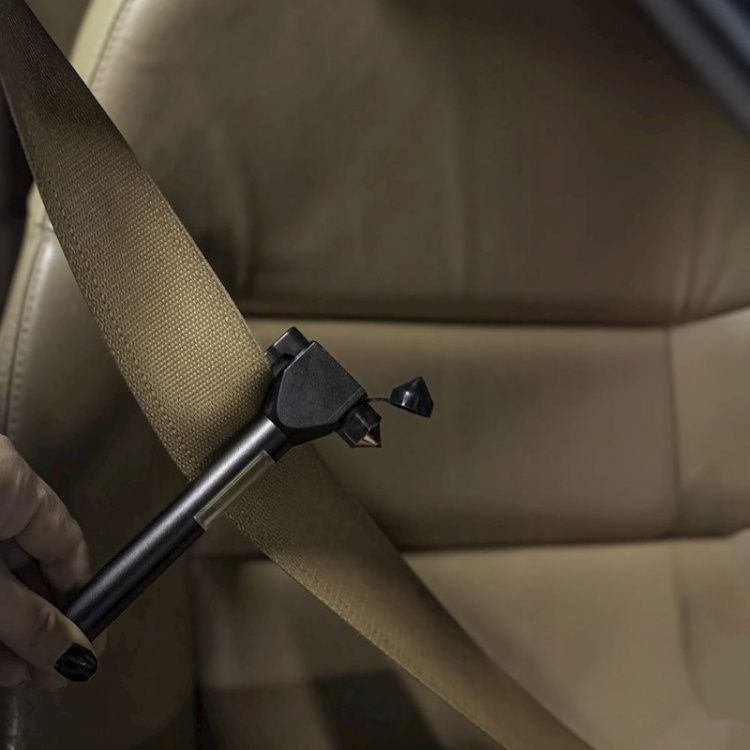 Forever Light EMERGENCY - Nödhammare med inbyggd LED-Lampa, Bilbältesskärare och Magnet Forever Light EMERGENCY - Nödhammare med inbyggd LED-Lampa, Bilbältesskärare och Magnet