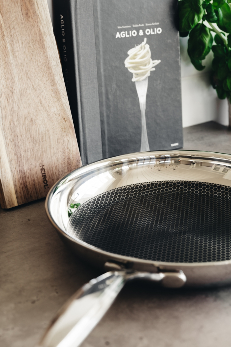 Heirol Pro Steelsafe -stekpanna, rostfritt stål + non-stick-beläggning, 28 cm Heirol Pro Steelsafe -stekpanna, rostfritt stål + non-stick-beläggning, 28 cm