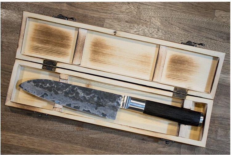 Satake Kuro Santoku-kniv 18 cm Satake Kuro Santoku-kniv 18 cm