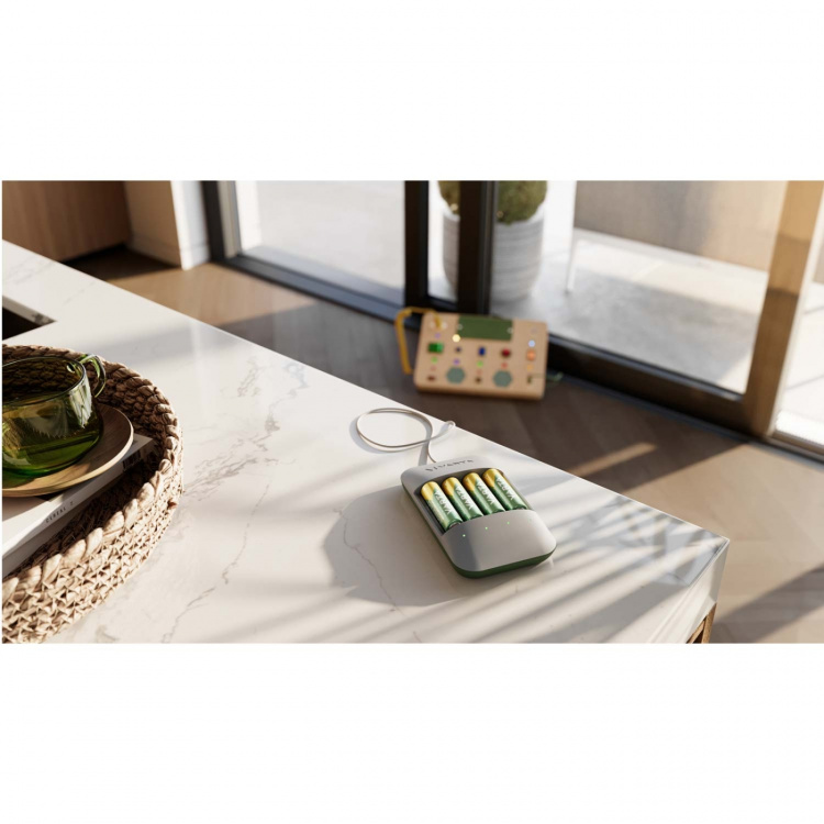 Varta Batteriladdare Eco Charger Pro Recycled inkl. 4x AA 2100 mAh Varta Batteriladdare Eco Charger Pro Recycled inkl. 4x AA 2100 mAh