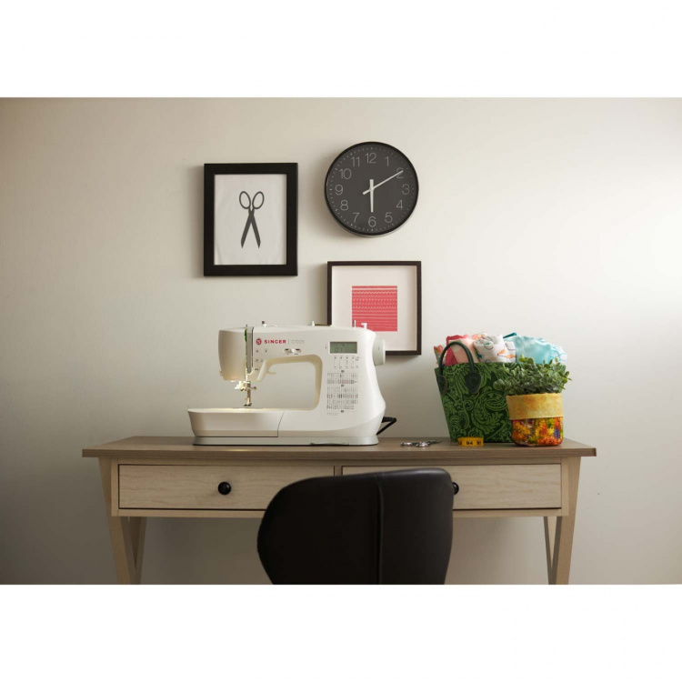 Singer Symaskin C7225 Elektronisk 97st sömmar inkl förlängningsbord Singer Symaskin C7225 Elektronisk 97st sömmar inkl förlängningsbord