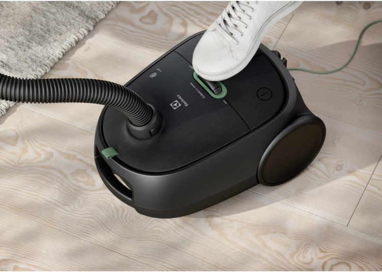 Electrolux Clean 600 EB61C2GRN dammsugare, svart