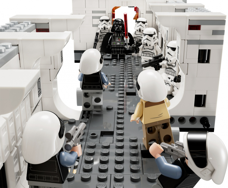 LEGO Star Wars 75387 - Går ombord på Tantive IV™-skeppet