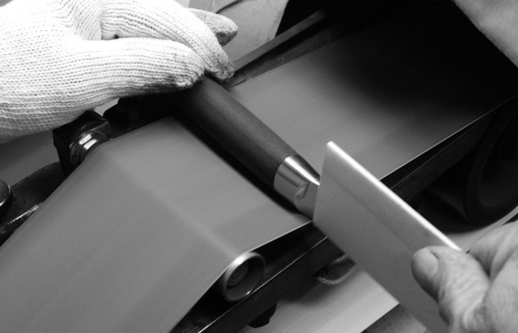 KAI Shun Classic DM0719 20 cm - Kockkniv med oval slipning