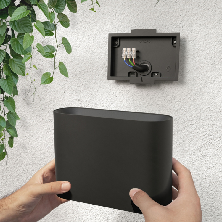 Philips Hue Dymera Vägglampa inom- och utomhus White and Color Ambiance Svart Philips Hue Dymera Vägglampa inom- och utomhus White and Color Ambiance Svart