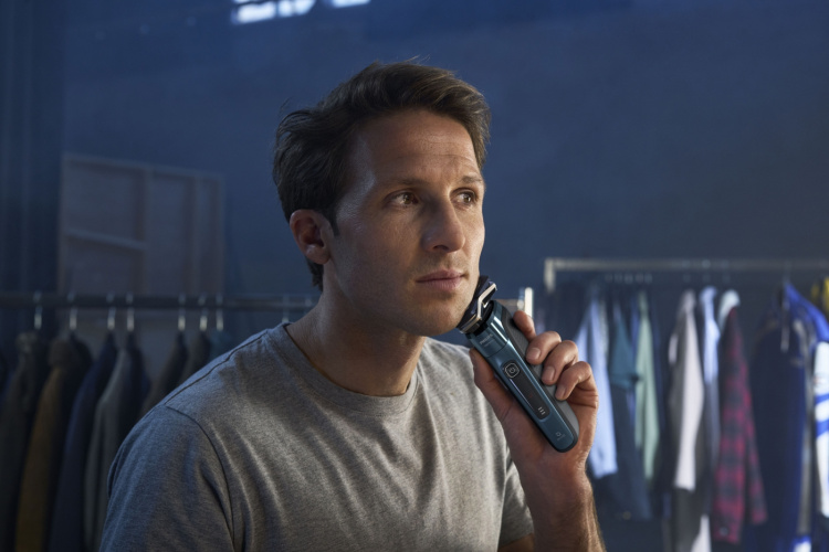 Philips Shaver Series 7000 S7882/55 rakapparat med rengöringsstation Philips Shaver Series 7000 S7882/55 rakapparat med rengöringsstation